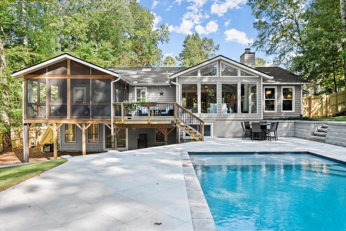 East Cobb East Bank Dr